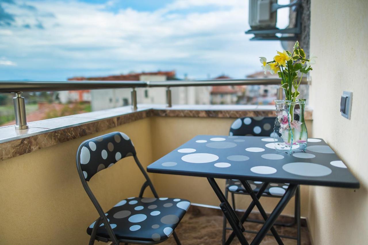 Apartament Tiana Lux Hisarja Exterior foto